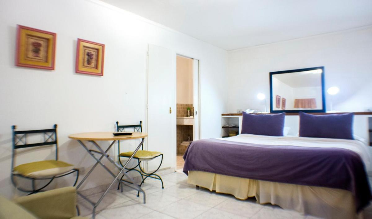 Bernie'S Bed & Breakfast , A 3 Kilometros Del Aerop Ezeiza, Van ,In-Out, Free Ezeiza Airport Exterior photo