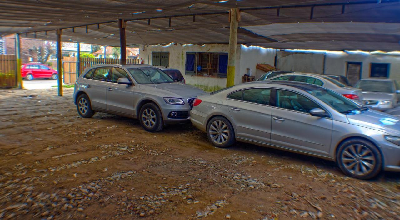 Bernie'S Bed & Breakfast , A 3 Kilometros Del Aerop Ezeiza, Van ,In-Out, Free Ezeiza Airport Exterior photo