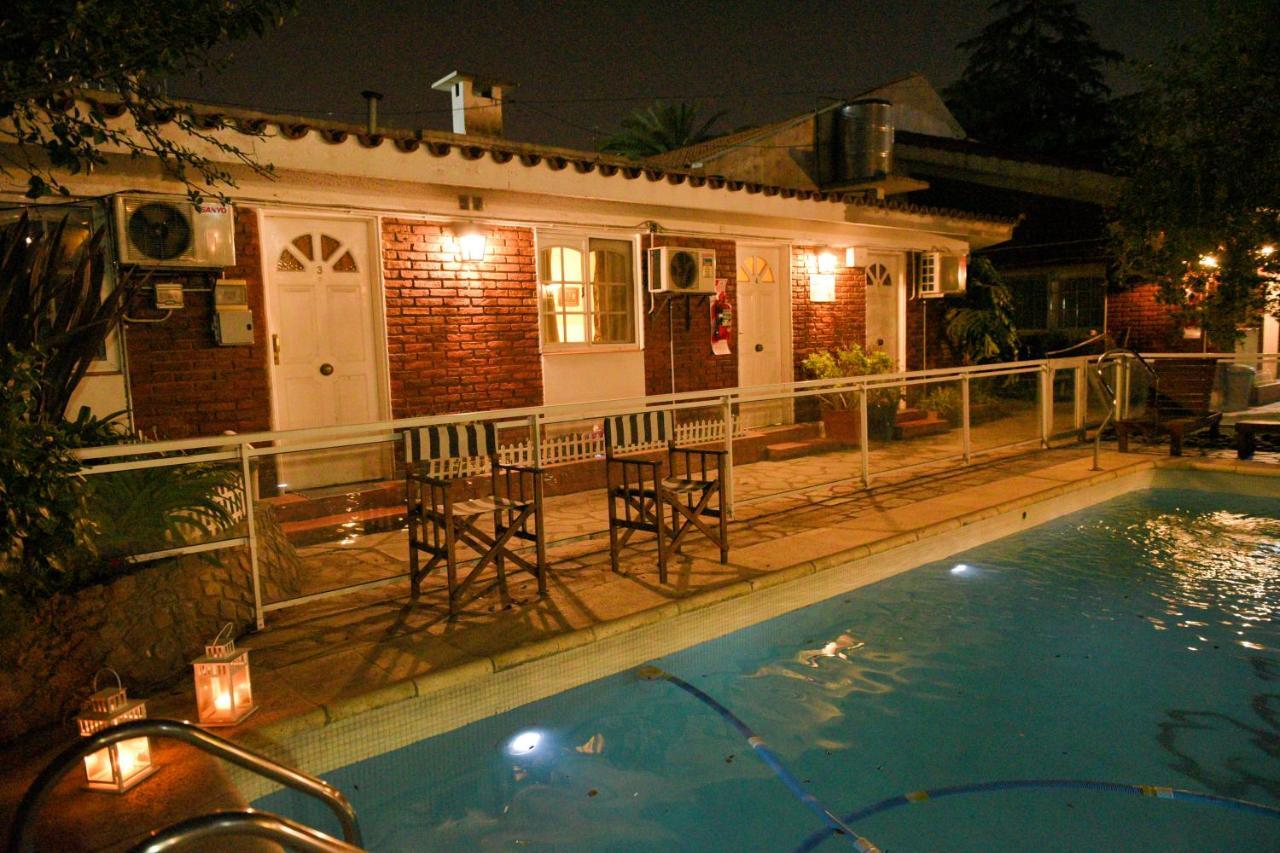 Bernie'S Bed & Breakfast , A 3 Kilometros Del Aerop Ezeiza, Van ,In-Out, Free Ezeiza Airport Exterior photo