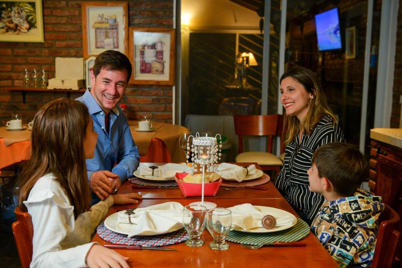 Bernie'S Bed & Breakfast , A 3 Kilometros Del Aerop Ezeiza, Van ,In-Out, Free Ezeiza Airport Exterior photo